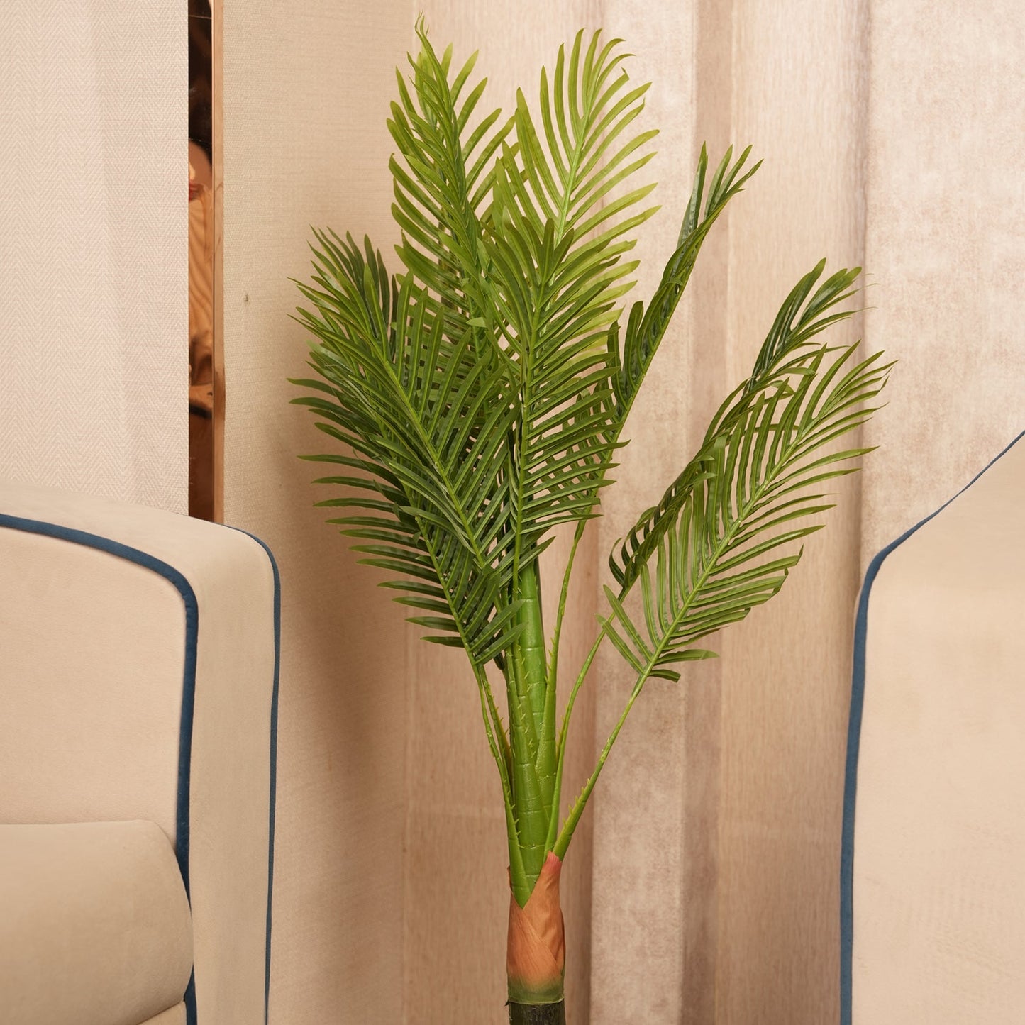 Architectural Tropical Accents in Sleek Contemporary Base